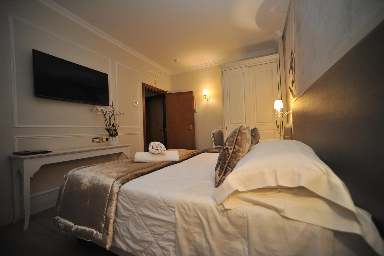 Ca' D'oro Tre Stelle Superior Adults Only